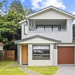 Luxury Retreat & Spacious 4Br House In Willoughby
