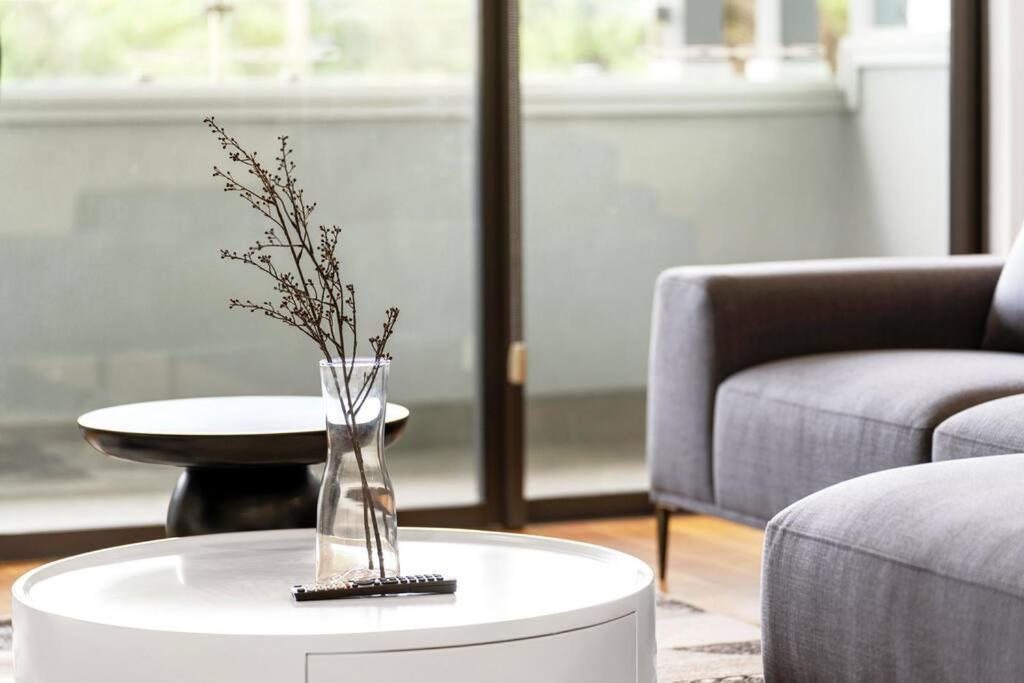 Luxury Retreat & Spacious 4br House In Willoughby Ferienhaus Sydney