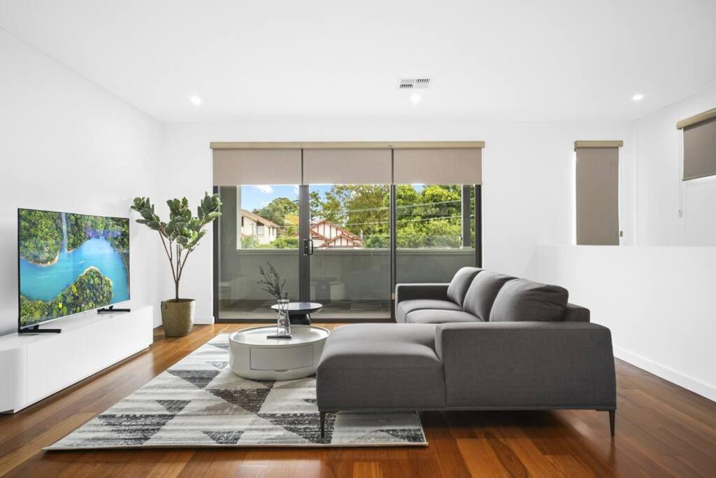 Luxury Retreat & Spacious 4br House In Willoughby * Sydney