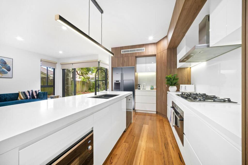 Luxury Retreat & Spacious 4br House In Willoughby Sydney